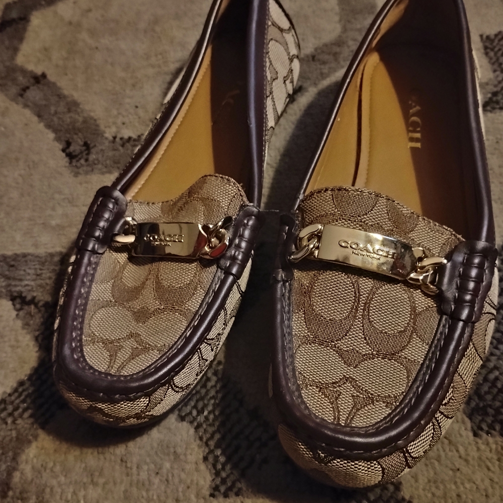 Coach Women's Tan Loafers Size 8.5